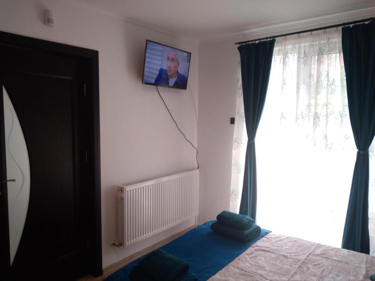White House Guest House Hunedoara Esterno foto